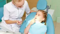 Pentingnya Pencabutan Gigi Susu pada Anak