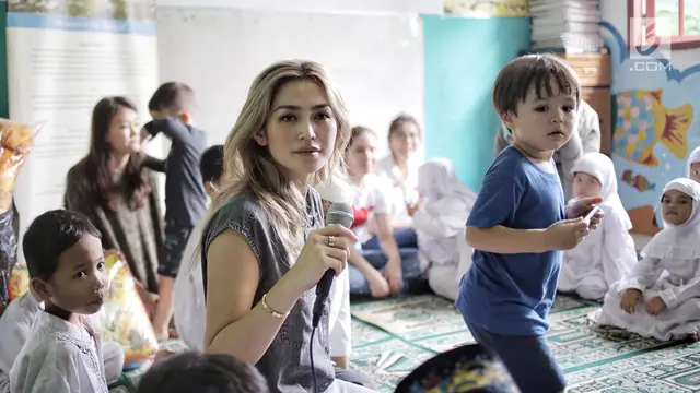 Jessica Iskandar Berbagi Kebahagiaan Bersama Anak-Anak Rumah Singgah