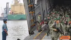 Citizen6, Tanjung Priok: KRI Teluk Amboina-503 yang mengangkut prajurit Yonif Linud Kostrad-305 Tengkorak  Karawang usai melaksanakan penugasan pengamanan di wilayah perbatasan RI–Malaysia. (Pengirim: Dispenkolinlamil)