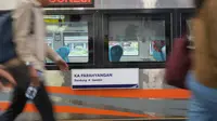 Rangkaian KA Parahyangan berhenti di Stasiun Bandung. (sumber foto: Humas PT KAI Daop 2 Bandung)