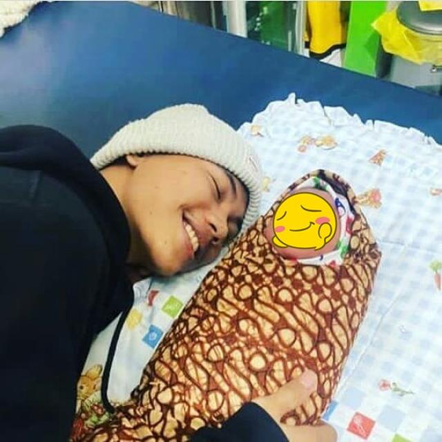 Resmi Jadi Ayah, Ini 6 Momen Tegar Septian saat Sambut Anak Pertama