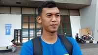 Gelandang Persib Bandung Abdul Aziz menginginkan timnya bangkit saat menghadapi Badak Lampung FC. (Liputan6.com/Huyogo Simbolon)