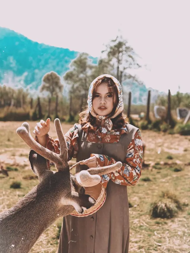 7 Potret Safira Crespin, Gadis Cantik yang Kabarnya Diselingkuhi Endy Arfian