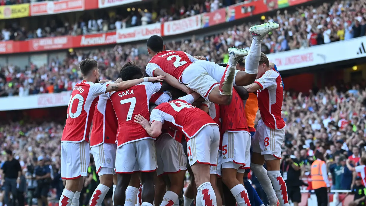 Foto: Dar Der Dor, Tiga Gol Arsenal Sukses Permalukan MU di Liga Inggris