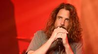 Pentolan grup band Audioslave dan Soundgarden, Chris Cornell menghembuskan napas terakhir di usia 52 tahun. (AFP/Bintang.com)