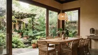 6 Desain Ruang Makan dengan Pintu Geser, Bikin Rumah Terasa Lebih Luas dan Nyaman