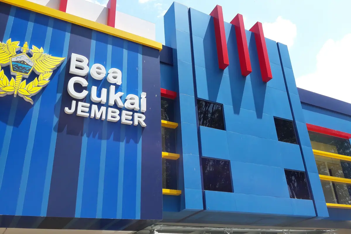 Kantor Pengawasan dan Pelayanan Bea dan Cukai (KPPBC) Tipe Madya Pabean (TMP) C Jember Jawa Timur. (Bawono/Liputan6.com)