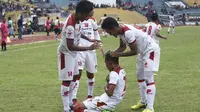 Persis Solo meraih satu poin di kandang PSPS Riau berkat gol eks striker Persib. (Bola.com/Ronald Seger)