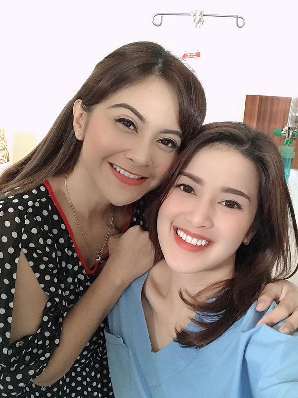 Tiwi eks T2 dan Rosiana Dewi (Sumber: Instagram/tentangtiwi)