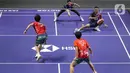 Didukung mayoritas penonton, Fajar Alfian/Muhammad Rian Ardianto sangat mewaspadai permainan Huang Di/Liu Yang. (Liputan6.com/Herman Zakharia)