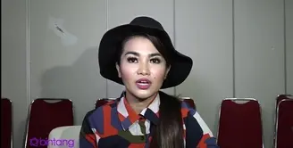 Fitri Carlina semangat dalam project album DanceDhut Nation 2016 yang akan bekerjasama dengan 25 penyanyi dangdut dari Nagaswara. Adanya perpaduan antara junior dan senior, Fitri berharap bisa melawan pembajakan musik di Indonesia.