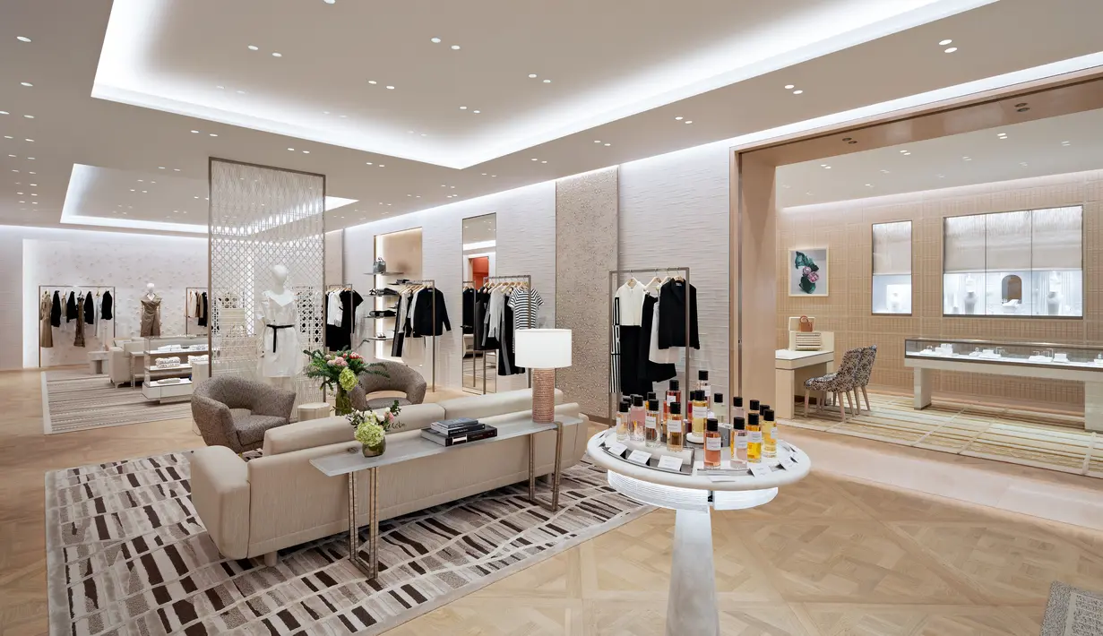 Terdiri dari 2 lantai, Dior Boutique Plaza Indonesia dikemas dengan interior yang memukau. Butik ini juga menjadi duplex butik pertama di Indonesia. [ Foto: dok Dior ]