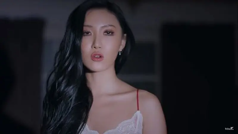 Hwasa Mamamoo