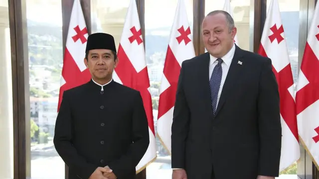 Dubes Yuddy Chrisnandi dan Presiden Georgia Giorgi Margvelashvili