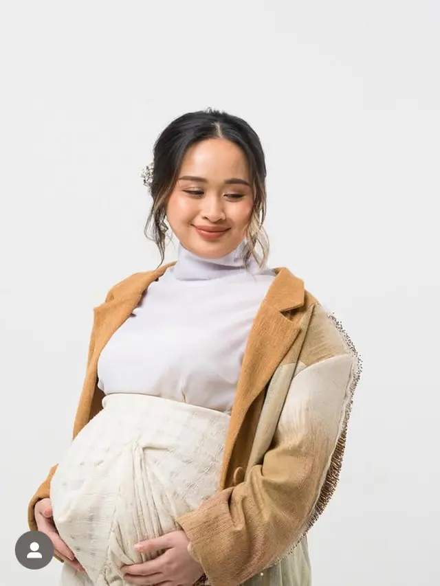 Maternity Shoot Gritte Agatha dan Suami. [@gritteagathaa]