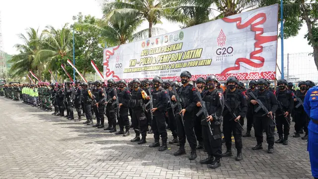 Gelar pasukan di Pelabuhan Tanjungwangi Banyuwangi menyambut KTT D20. (Istimewa)