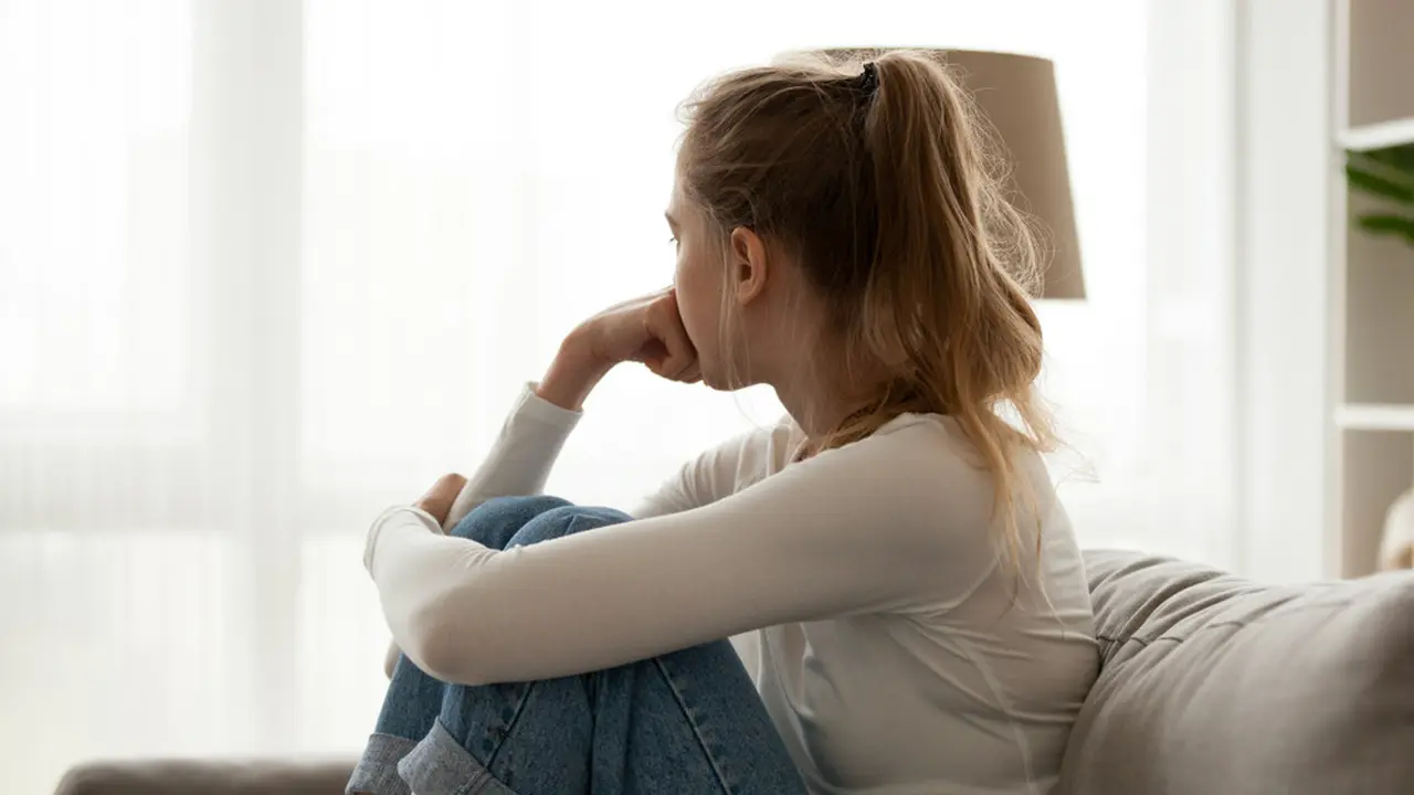 Apa Itu Quarter Life Crisis? Kenali Ciri-Ciri dan Cara Terbaik Melewatinya