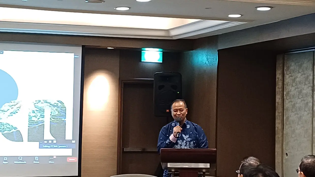 Deputi Bidang Pendanaan dan Investasi Otorita IKN Agung Wicaksono dalam ses market sounding skema kerjasama pemerintah dengan badan usaha (KPBU) IKN sektor perumahan di Jakarta, Kamis (7/3/2024). (Maulandy/Liputan6.com)