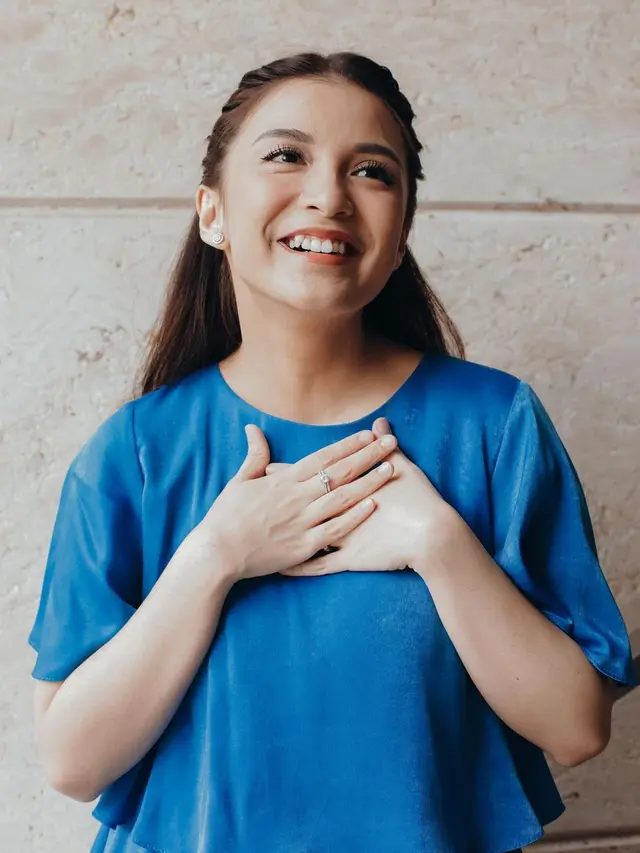 Chelsea Olivia dengan Gigi Gingsul