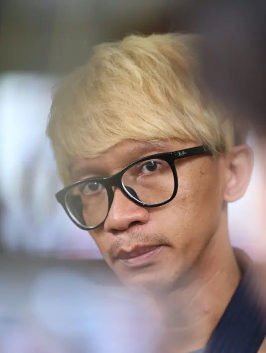 Mediasi kedua belah pihak antara Aming dan Evelyn berlangsung sekitar dua jam. Masing-masing menjelaskan permasalahannya. Meski demikian, Aming tetap pada pendiriannya untuk mengakhiri pernikahannya. (Nurwahyunan/Bintang.com)