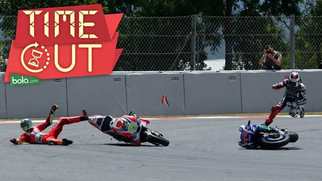 Perseteruan antara Jorge Lorenzo dan Andrea Iannone tak berlangsung lama. Usai terlibat crash pada MotoGP Catalunya, kedua pebalap langsung 