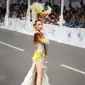 Frederika Alexis Cull saat tampil di Jember Fashion Carnival (JFC) 2019 (dok.Instagram@hasjimroshan/https://www.instagram.com/p/B0u8EDyhFM3//Devita Nur Azizah