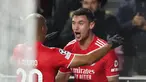 Pemain Benfica Roman Yaremchuk melakukan selebrasi usai mencetak gol ke gawang Dynamo Kyiv pada pertandingan sepak bola Grup E Liga Champions di Stadion Luz, Lisbon, 8 Desember 2021. Benfica menang 2-0. (AP Photo/Armando Franca)
