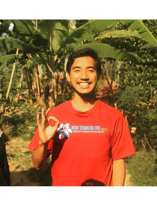 Tak Kalah dari Fathur, Ini 6 Potret Royyan Dzakiy Ketua BEM ITB yang Curi Perhatian
