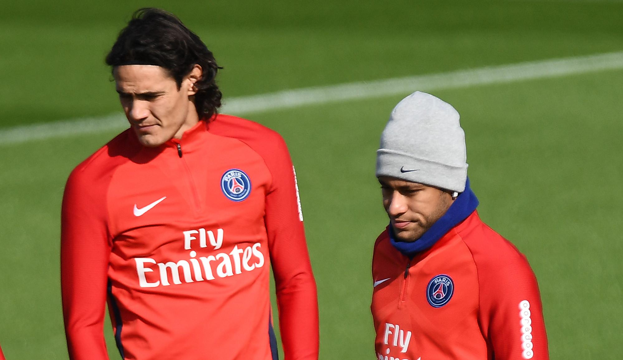Neymar dan Edinson Cavani dikabarkan berselisih. (AFP/Franck Fife)