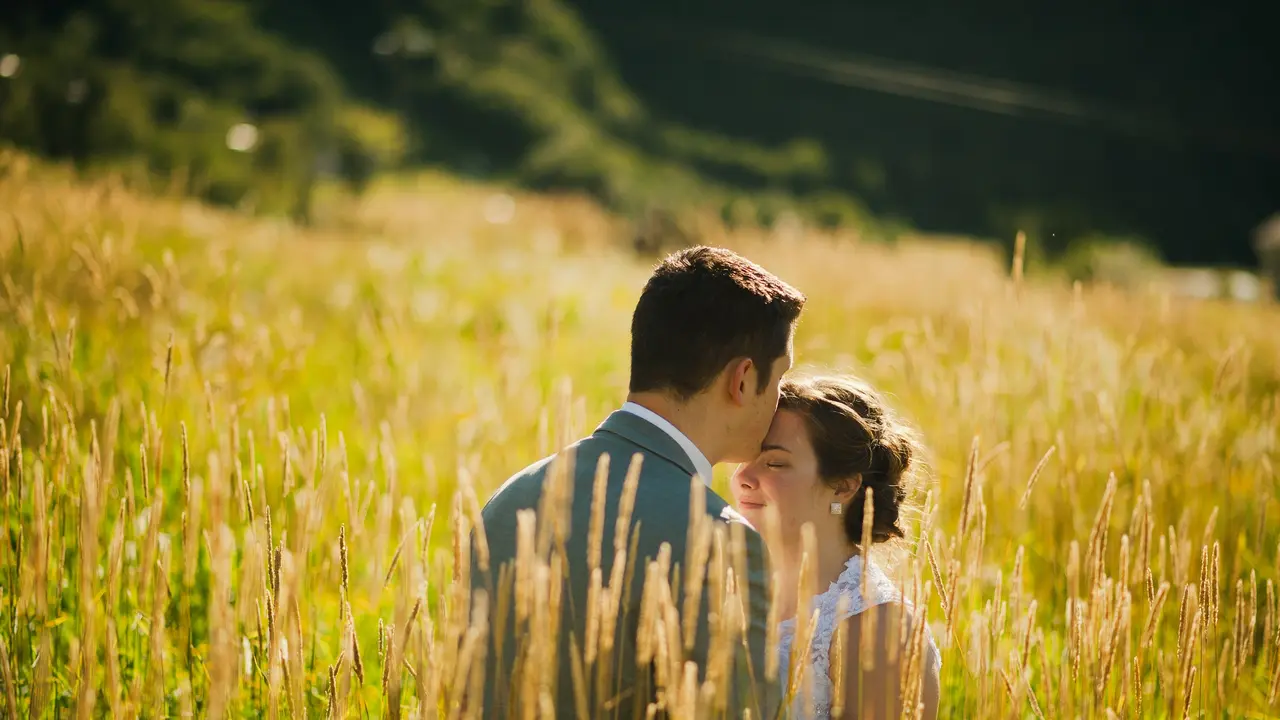 3 Ciri-ciri Pasanganmu Punya Love Language Physical Touch atau Sentuhan Fisik