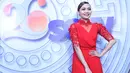 "Hmm, bisa ada bisa enggak. Aku sih enggak ada yang berubah. Enggak ada yang gimana gitu. Komunikasi masih baik juga," kata Rina Nose, disela-sela HUT SCTV ke 26, Istora Senayan, Jakarta, Rabu (24/8/2016) malam. (Nurwahyunan/Bintang.com)
