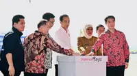 Groundbreaking pabrik foil tembaga terbesar di Asia Tenggara yang dibangun PT Hailiang Nova Material Indonesia dihadiri oleh Presiden Joko Widodo (Jokowi) pada Selasa (20/06) di KEK Gresik, Jawa Timur. (Dok Kemenko Perekonomian)