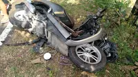 Sebuah mobil Pajero yang dikendarai seorang remaja pecah dan dan menabrak tiga sepeda motor di Gunungkidul, 2 meninggal. (Foto: Liputan6.com/Hendro)