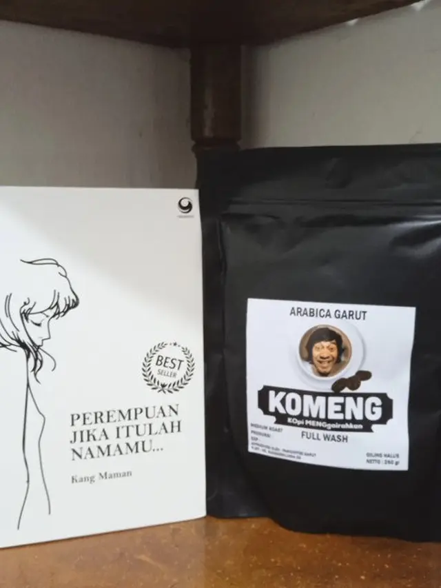 Aksi Bagi Buku Kang Maman + Kopi Komeng bersama JNE