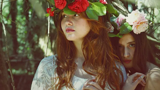 [Bintang] 5 Zodiak Ini Hobi Banget Nge-judge, Padahal Bukan Hakim!