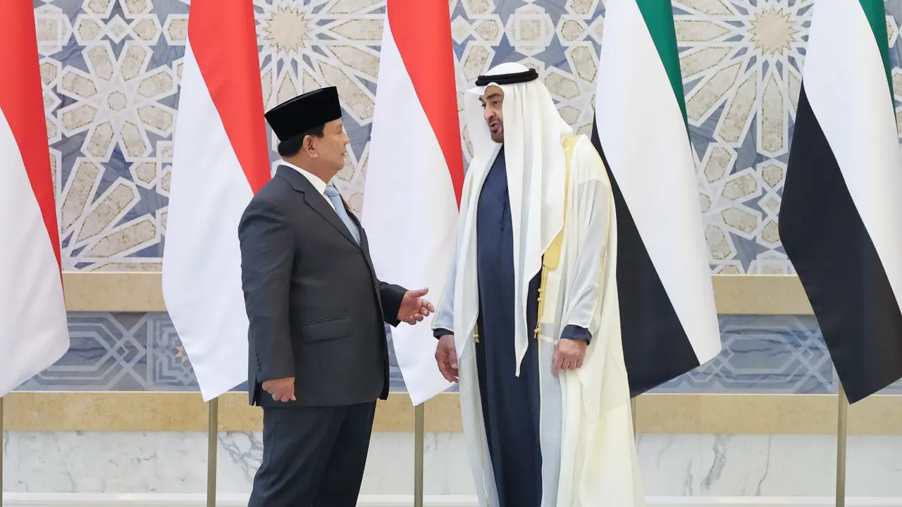 Presiden RI Prabowo Subianto bertemu dengan Presiden Uni Emirat Arab (UEA), Mohammed bin Zayed Al Nahyan (MBZ), pada Sabtu (23/11/2024) di Abu Dhabi.