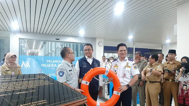 Gubernur DKI Jakarta Anies Baswedan meresmikan Terminal Penumpang Pelabuhan Muara Angke, Jakarta Utara .