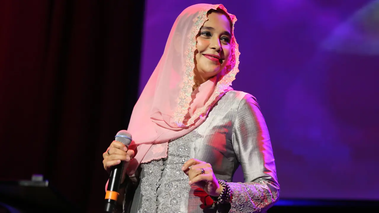 [Bintang] Ayu Azhari