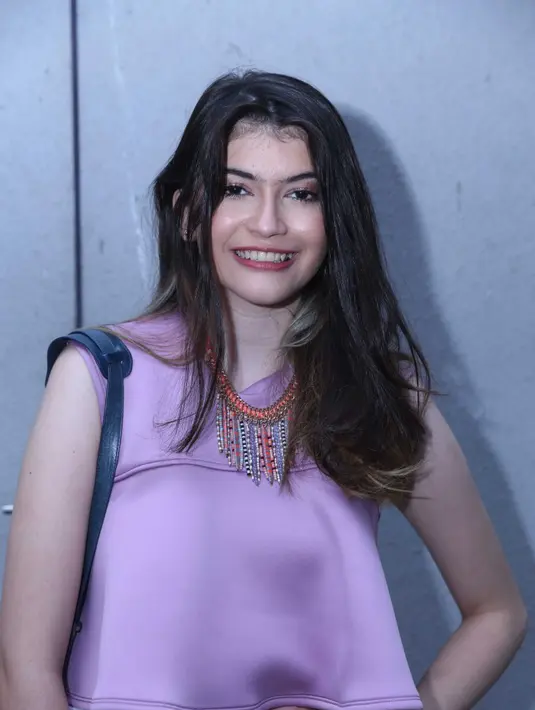 Agatha mengungkapkan dirinya kini sudah tak cocok lagi membina hubungan dengan pelantun Air itu. (Nurwahyunan/Bintang.com)