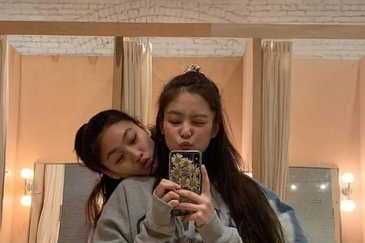Jung Ho Yeon dan Jennie Blackpink. (Instagram/ jennierubyjane)