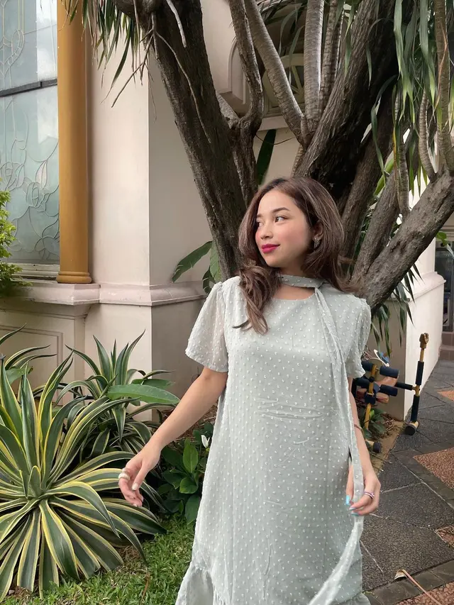 7 Pesona Putri Anjani, Anak Jarwo Kwat yang Jarang Tersorot