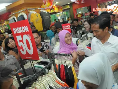 [FOTO] Selesai Kampanye, Jokowi `Nge-Mall`
