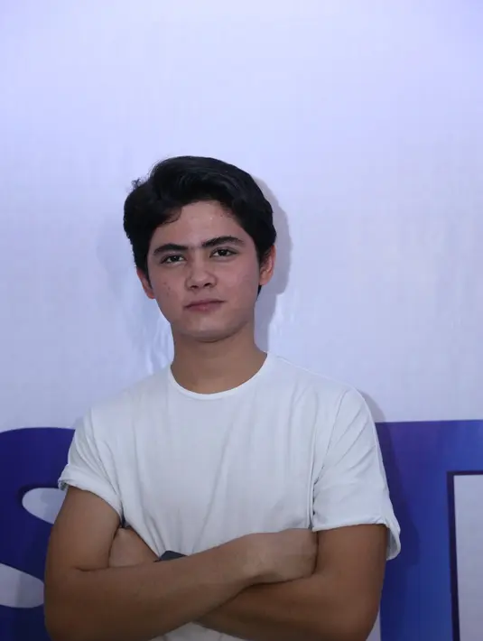 Bagi keluarga Ali, di usianya sekarang ini, lebih baik berfokus pada kariernya. Daripada berpacaran yang bisa mengganggu dalam kariernya. (Nurwahyunan/Bintang.com)