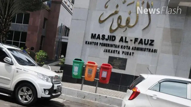  Penyidik Bareskrim telah menaikkan status dari penyelidikan ke penyidikan dalam mengusut kasus dugaan korupsi pembangunan Masjid Al-Fauz di Kantor Wali Kota Jakarta Pusat.