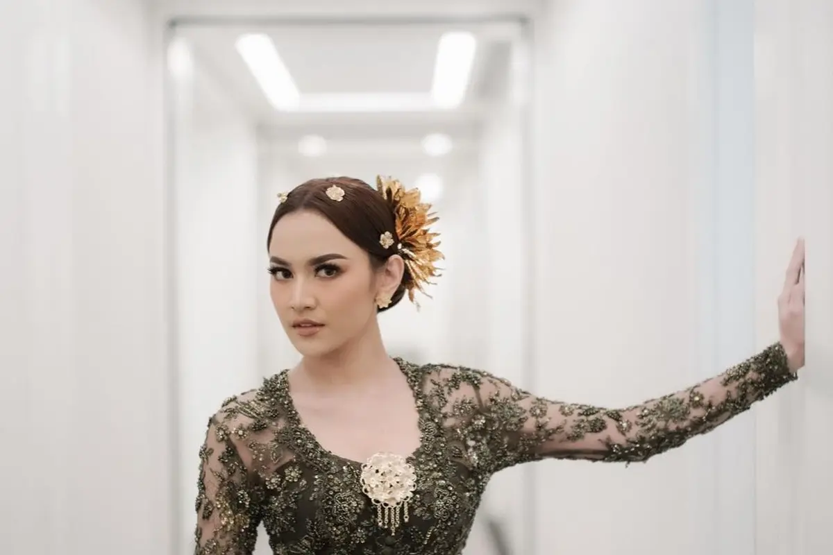10 Inspirasi Kebaya Warna Hijau ala Public Figure, dari Lesti Kejora, Mahalini, hingga Maudy Ayunda