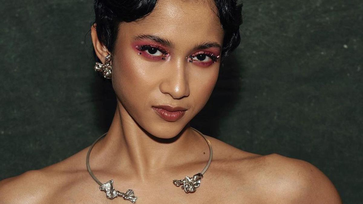 Aleksey Paninning yalangoch fotosurati.