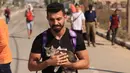 Warga Palestina saat meninggalkan kota Gaza menuju wilayah selatan pada 7 November 2023. (MAHMUD HAMS/AFP)