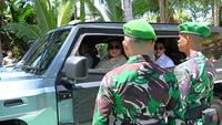 Kunjungan singkat Prabowo itu diketahui tidak masuk dalam agenda resmi Presiden.