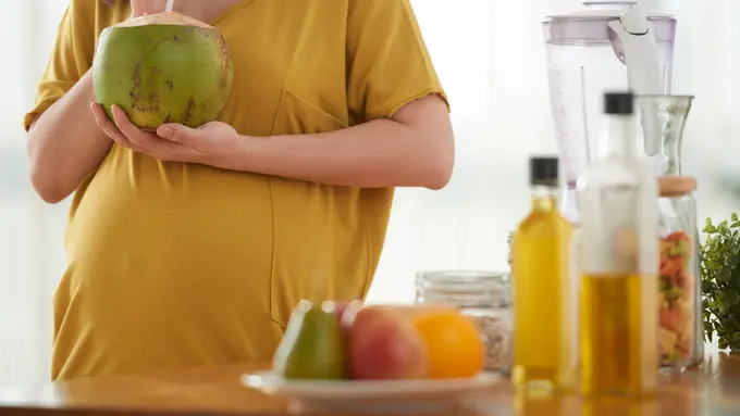 air kelapa ibu hamil 2