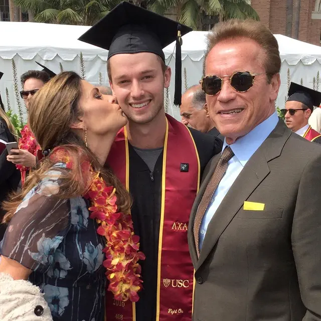 Patrick Schwarzenegger bersama ayahnya, Arnold Schwarzenegger dan ibunya, Maria Shriver (Instagram/ patrickschwarzenegger)